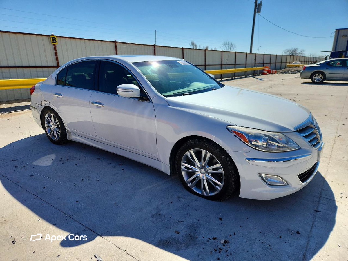 Hyundai Genesis 2013