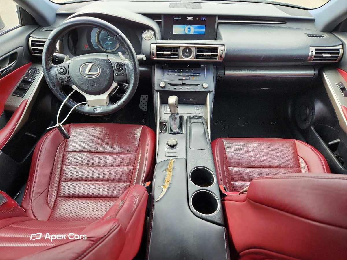 Lexus IS 2015