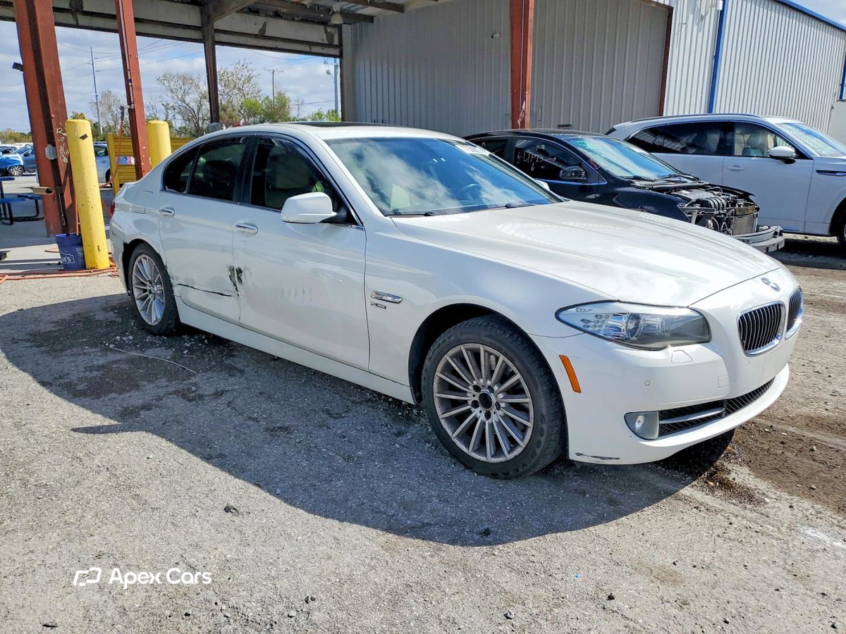 BMW Series 5 2011