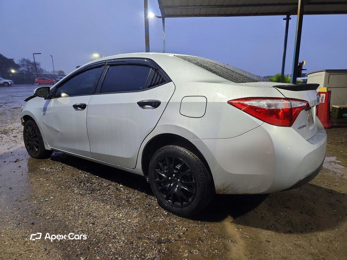 Toyota Corolla 2015