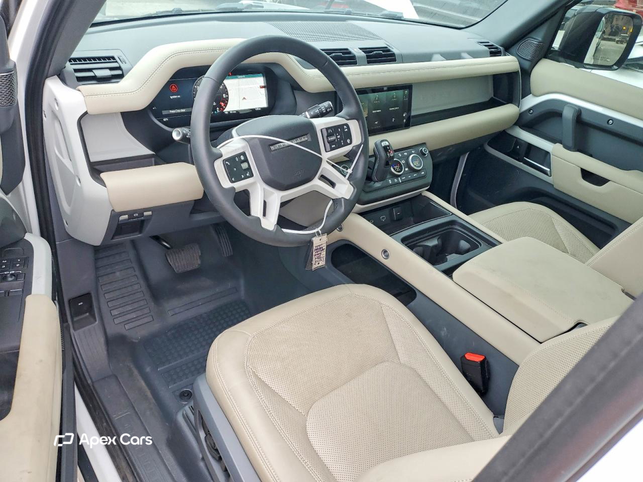 Land Rover Defender 2024