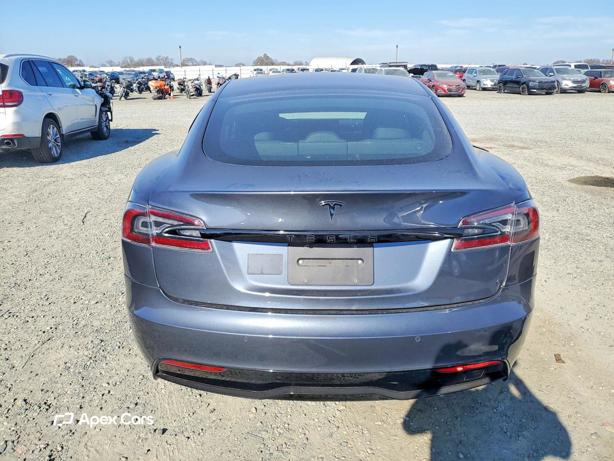 Tesla Model S 2021