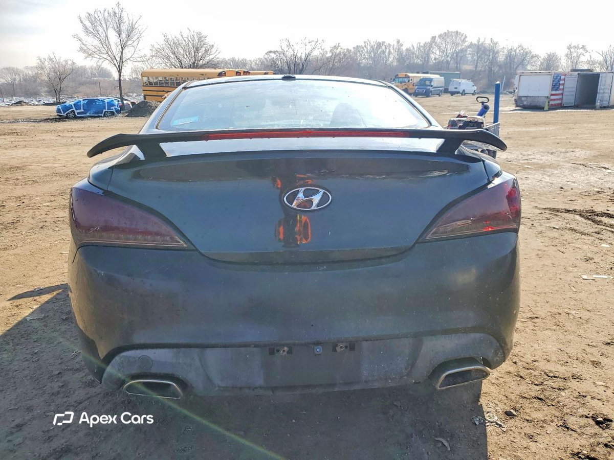 Hyundai Genesis 2010