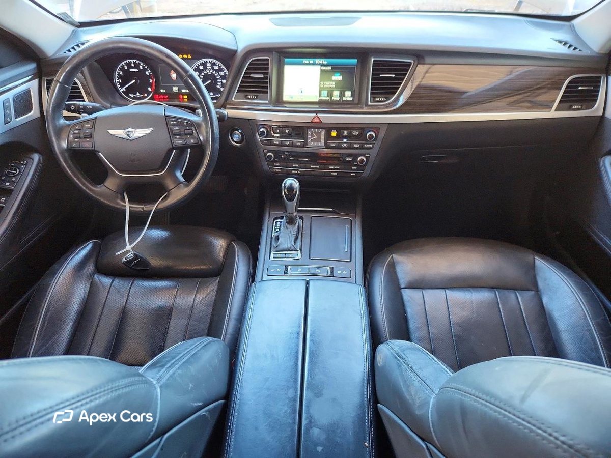 Hyundai Genesis 2015