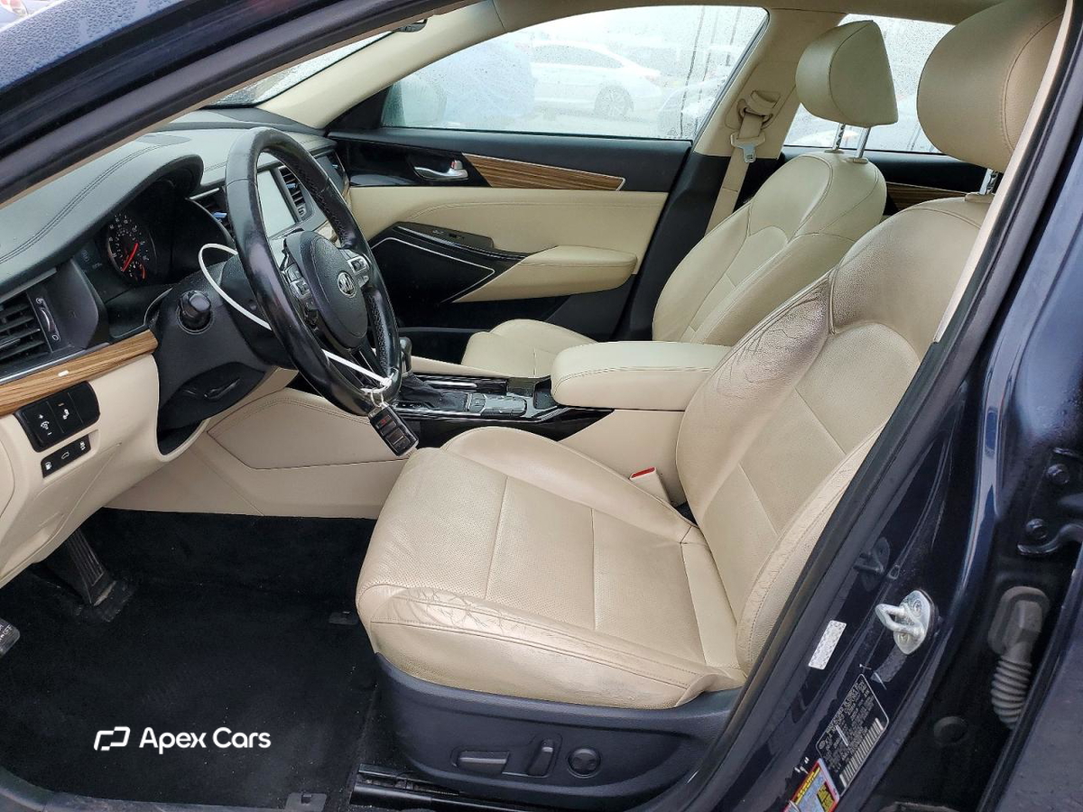 Kia Cadenza 2017