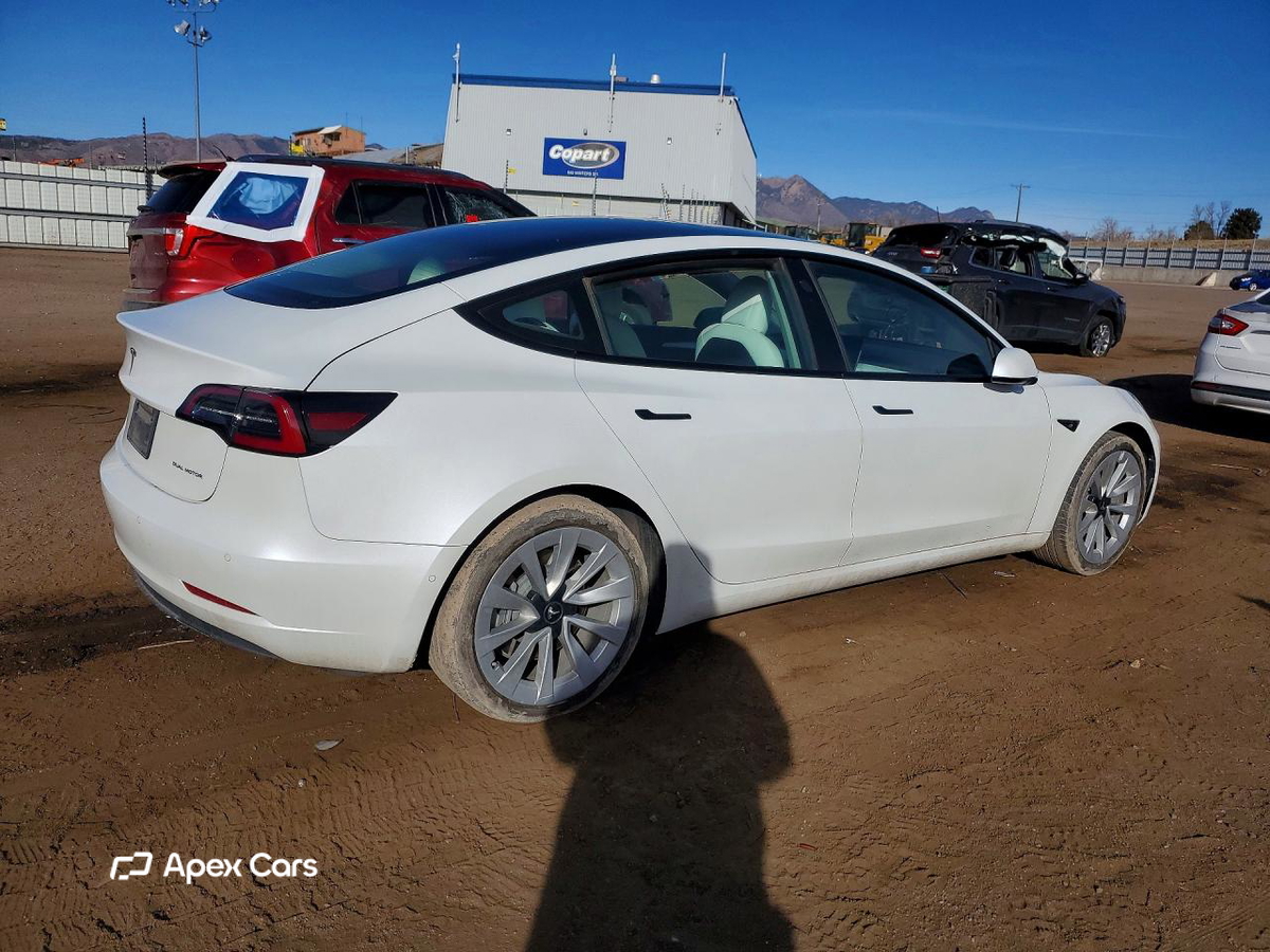 Tesla Model 3 2022