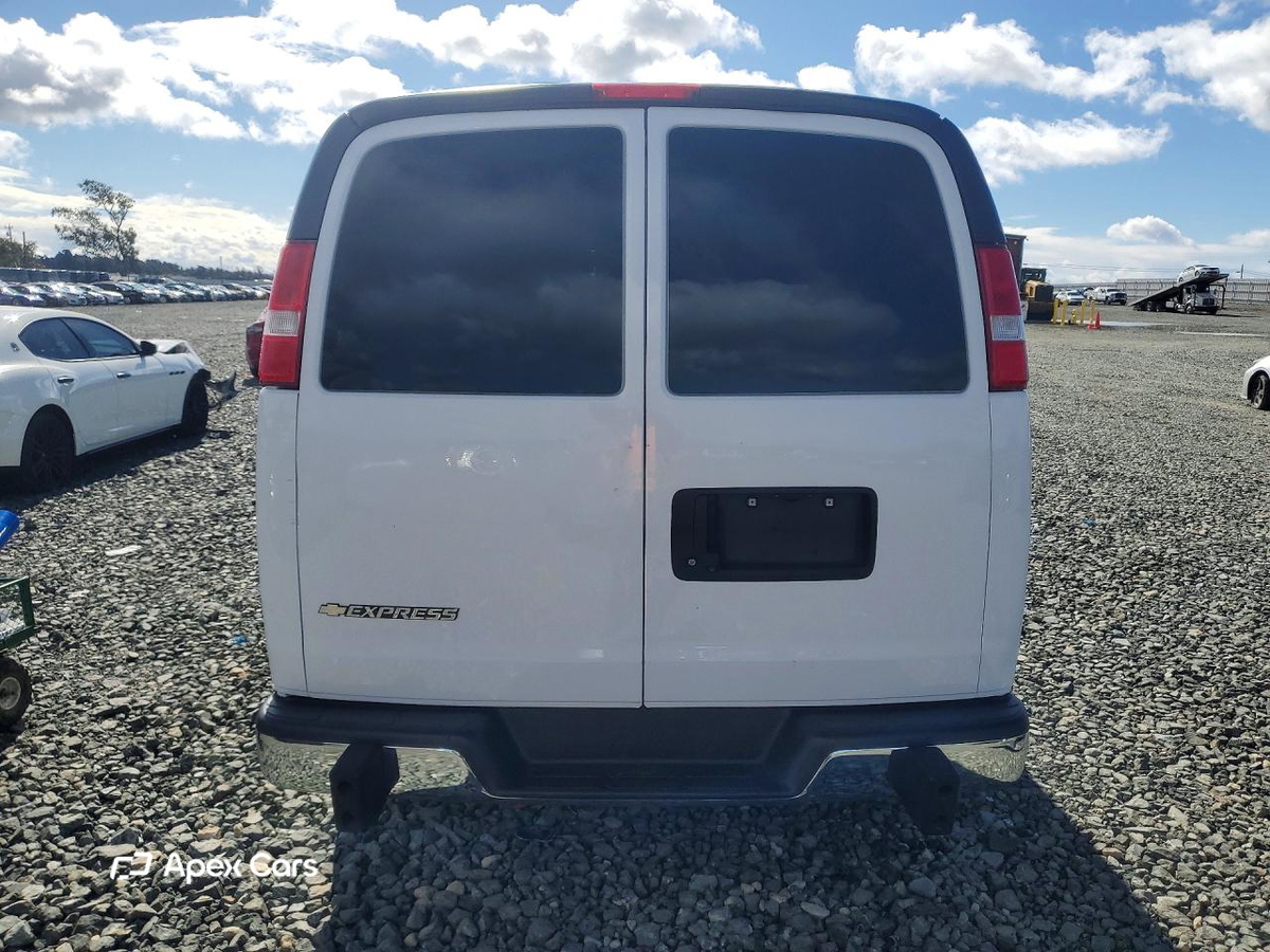 Chevrolet Express 2021
