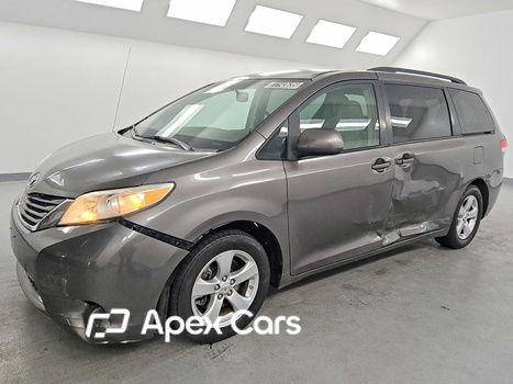 Toyota Sienna 2012 - Image 1 of 14