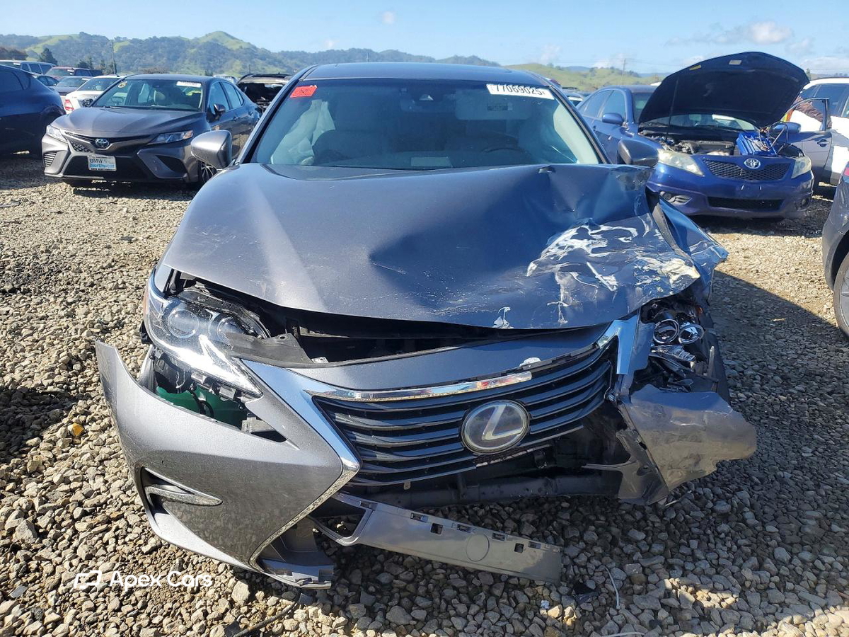 Lexus ES 2016