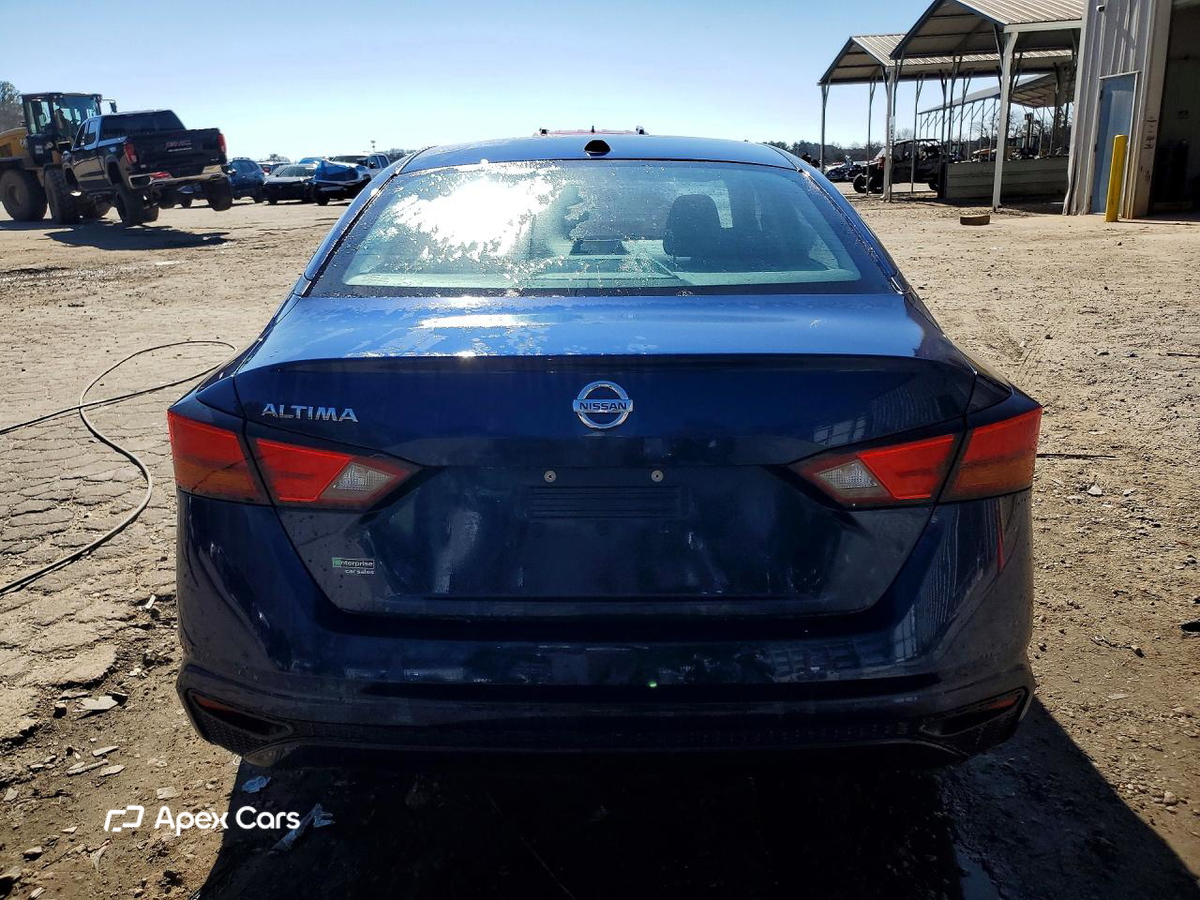 Nissan Altima 2020