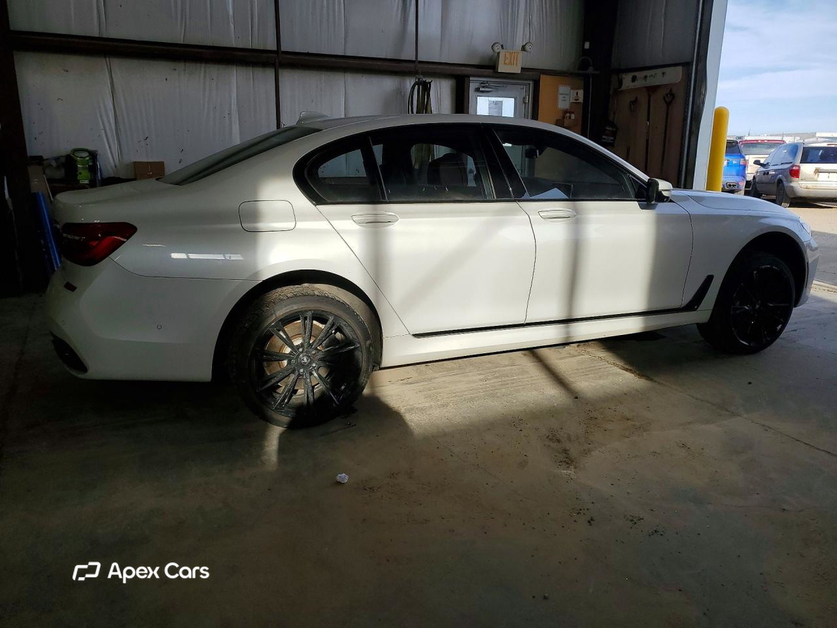 BMW Series 7 2016