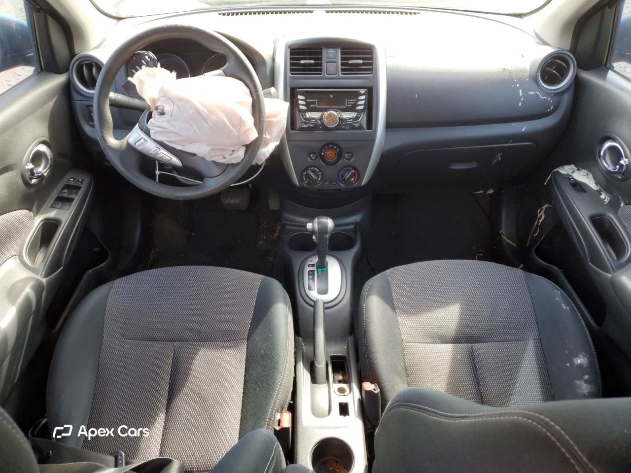 Nissan Versa 2015