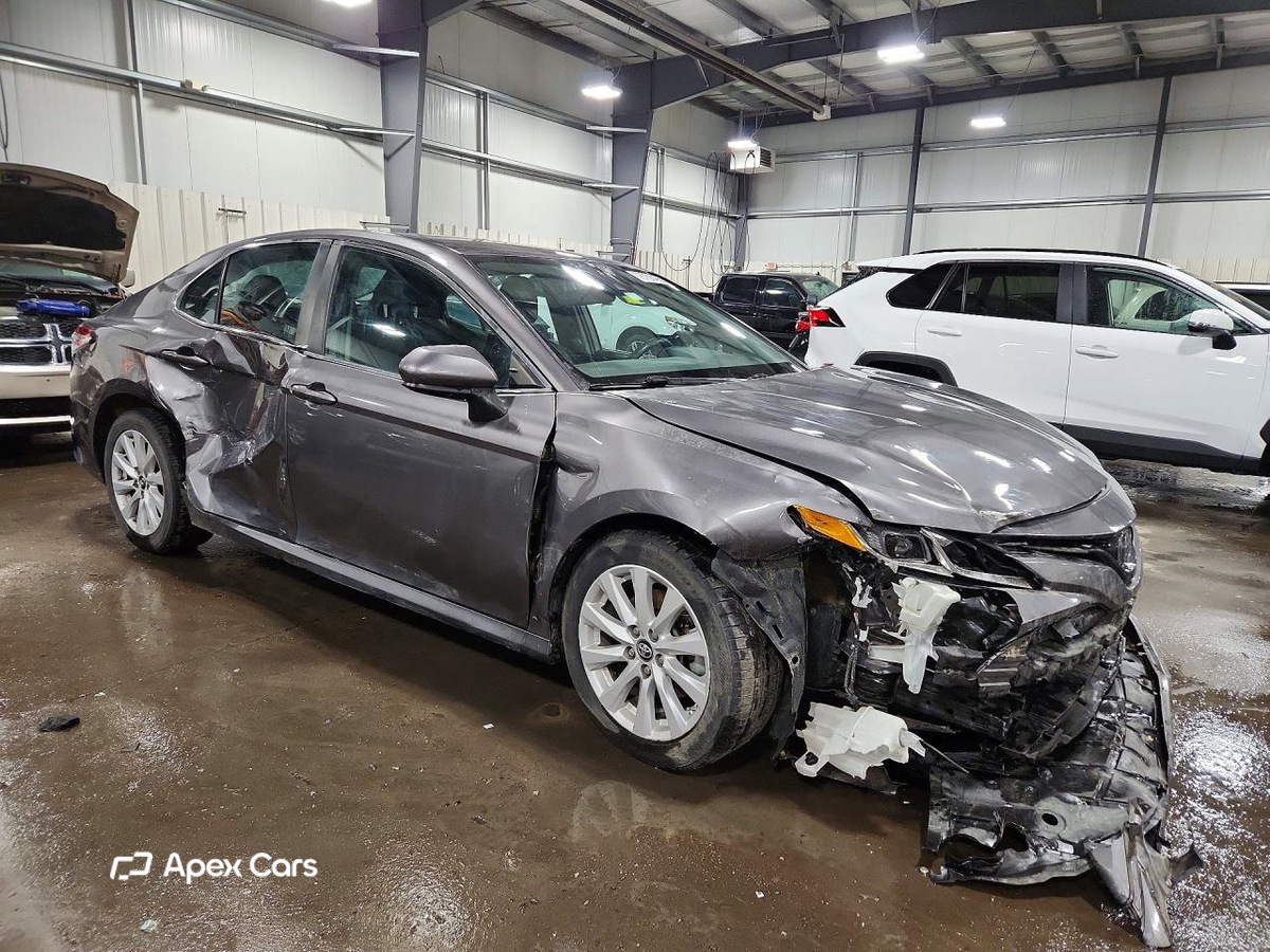 Toyota Camry 2019