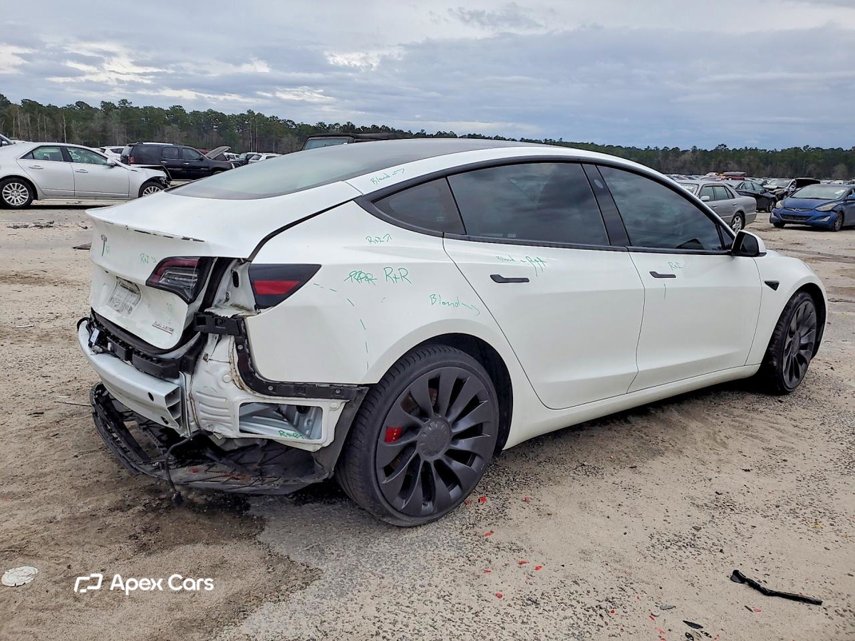 Tesla Model 3 2022