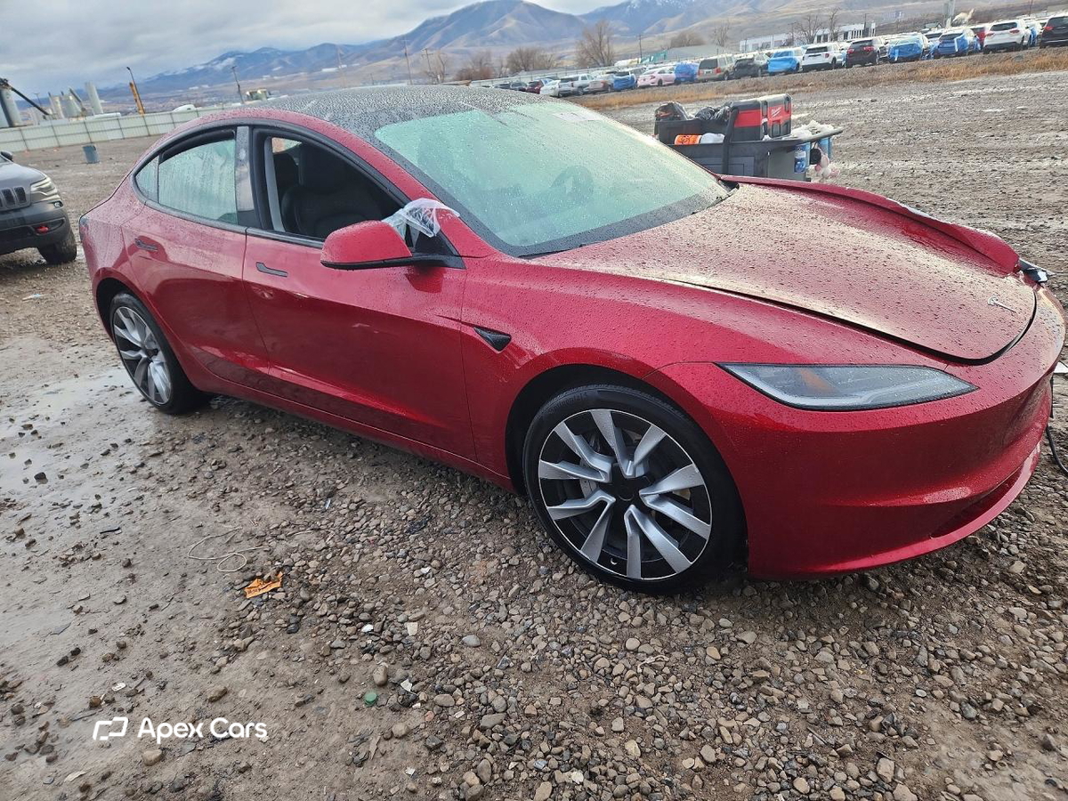 Tesla Model 3 2024