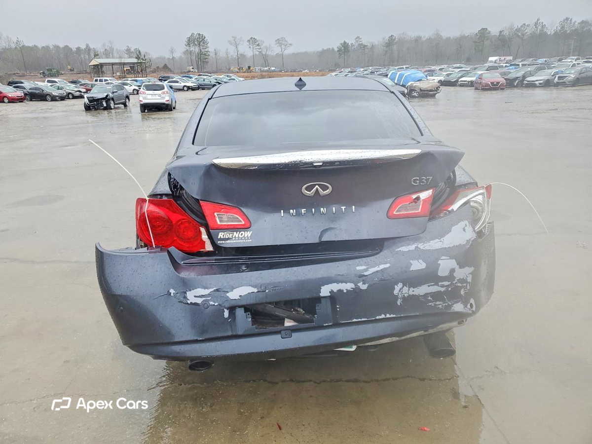Infiniti G 2012