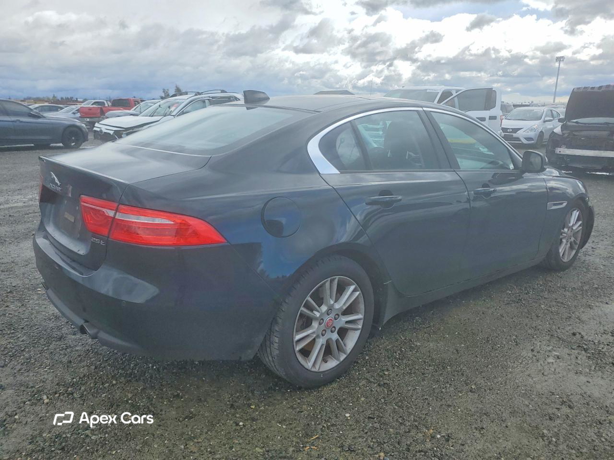 Jaguar XE 2017
