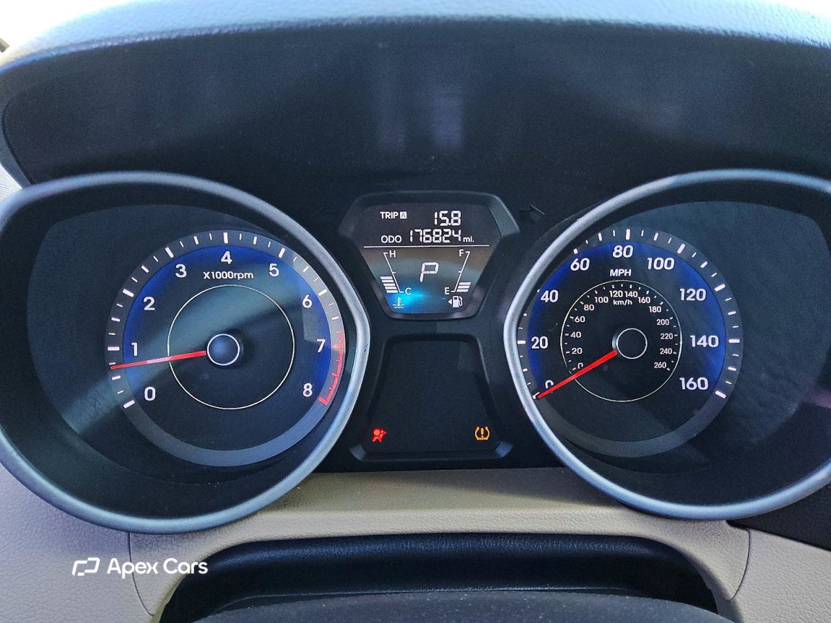 Hyundai Elantra 2011