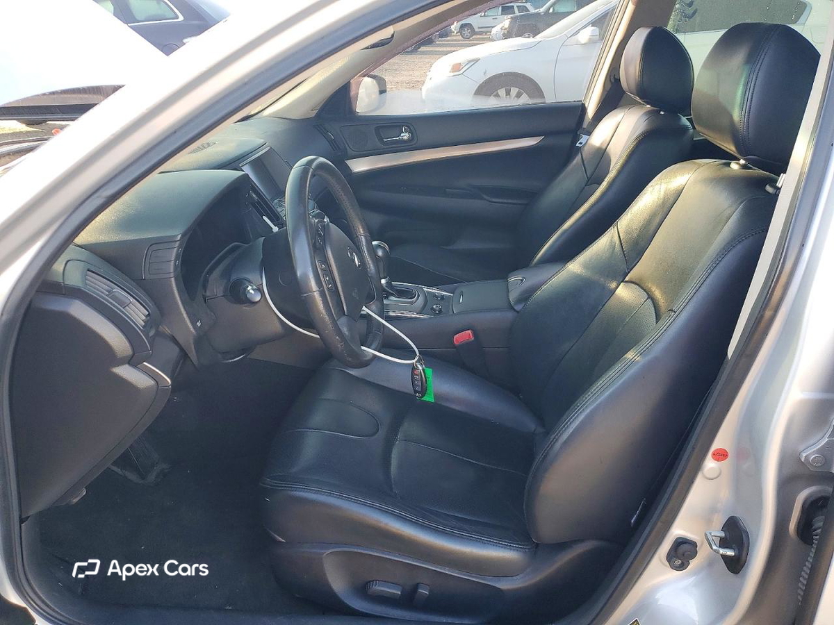 Infiniti Q40 2015