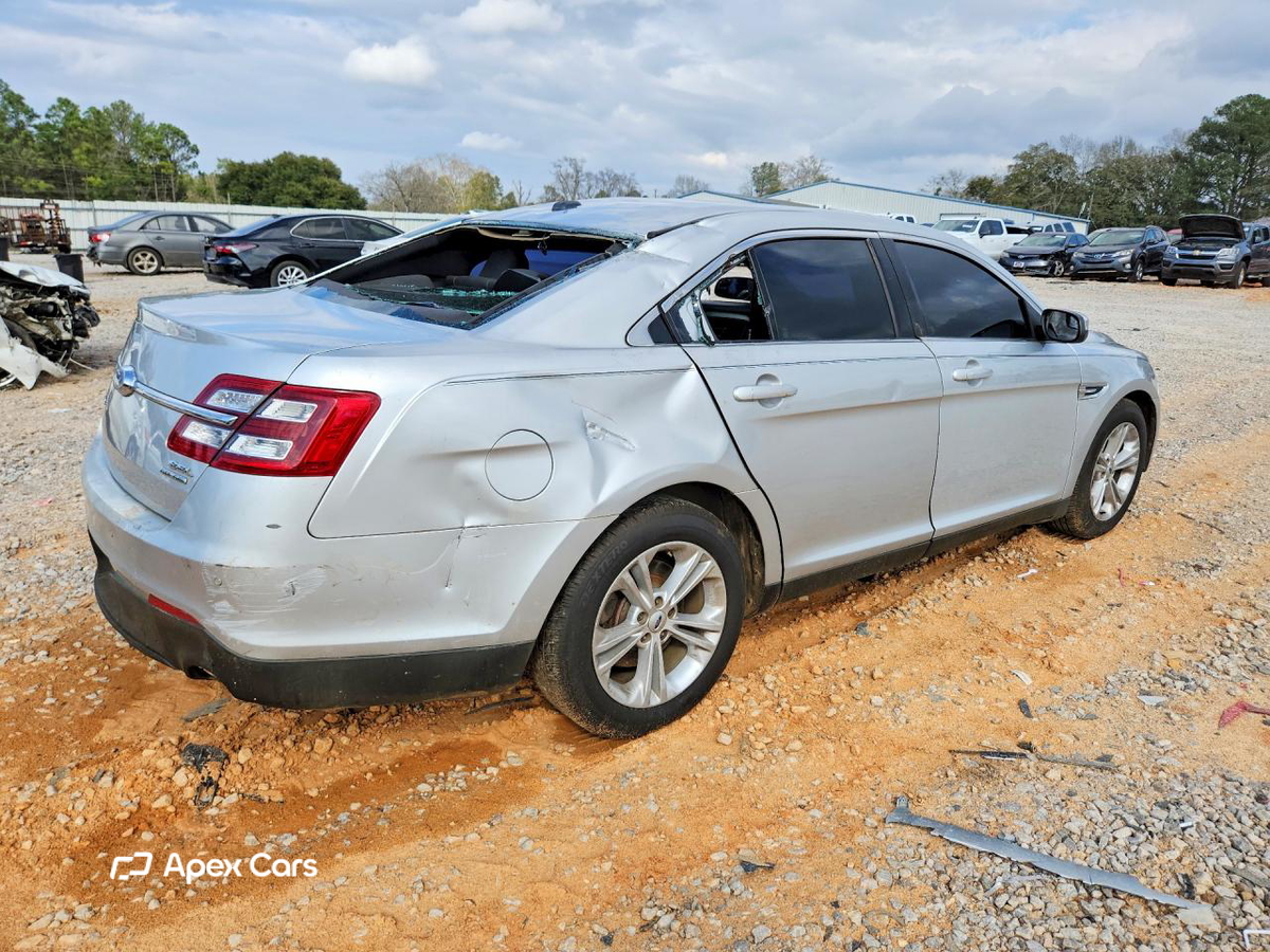 Ford Taurus 2016