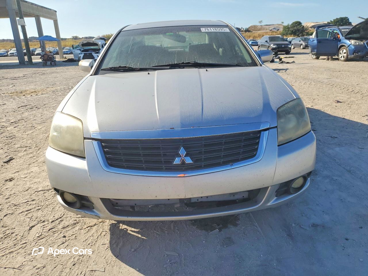Mitsubishi Galant 2009