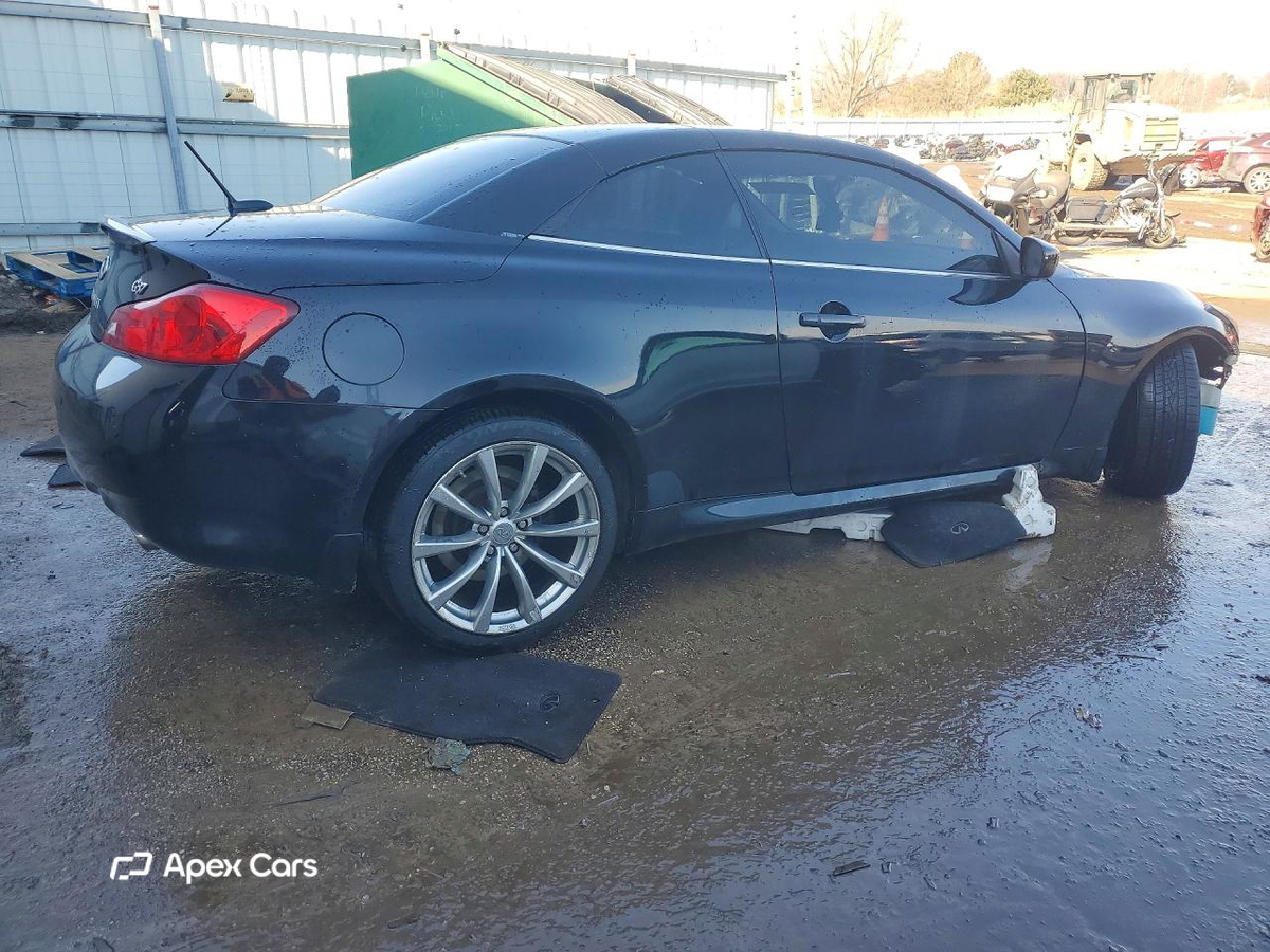 Infiniti G 2010