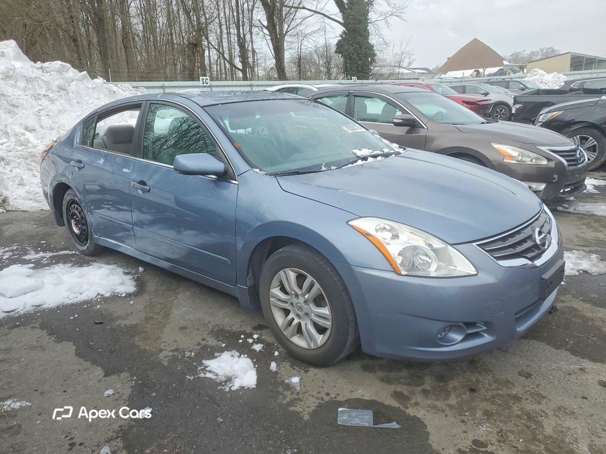 Nissan Altima 2010