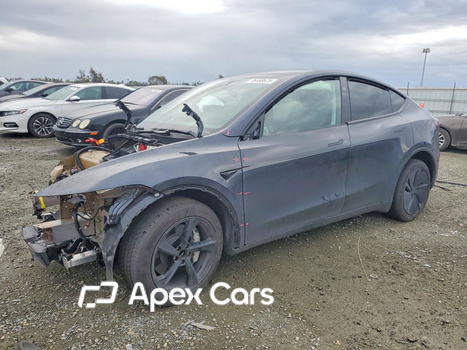 Tesla Model Y 2026 - Image 1 of 12