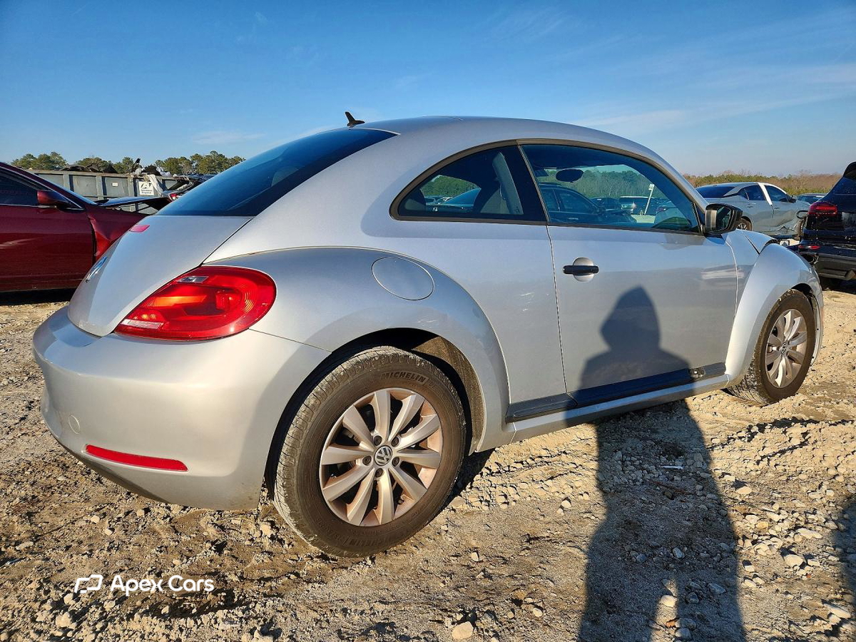Volkswagen Beetle 2013