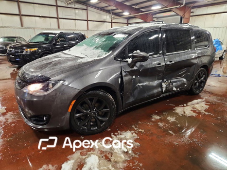 Chrysler Pacifica 2018 - Image 1 of 12