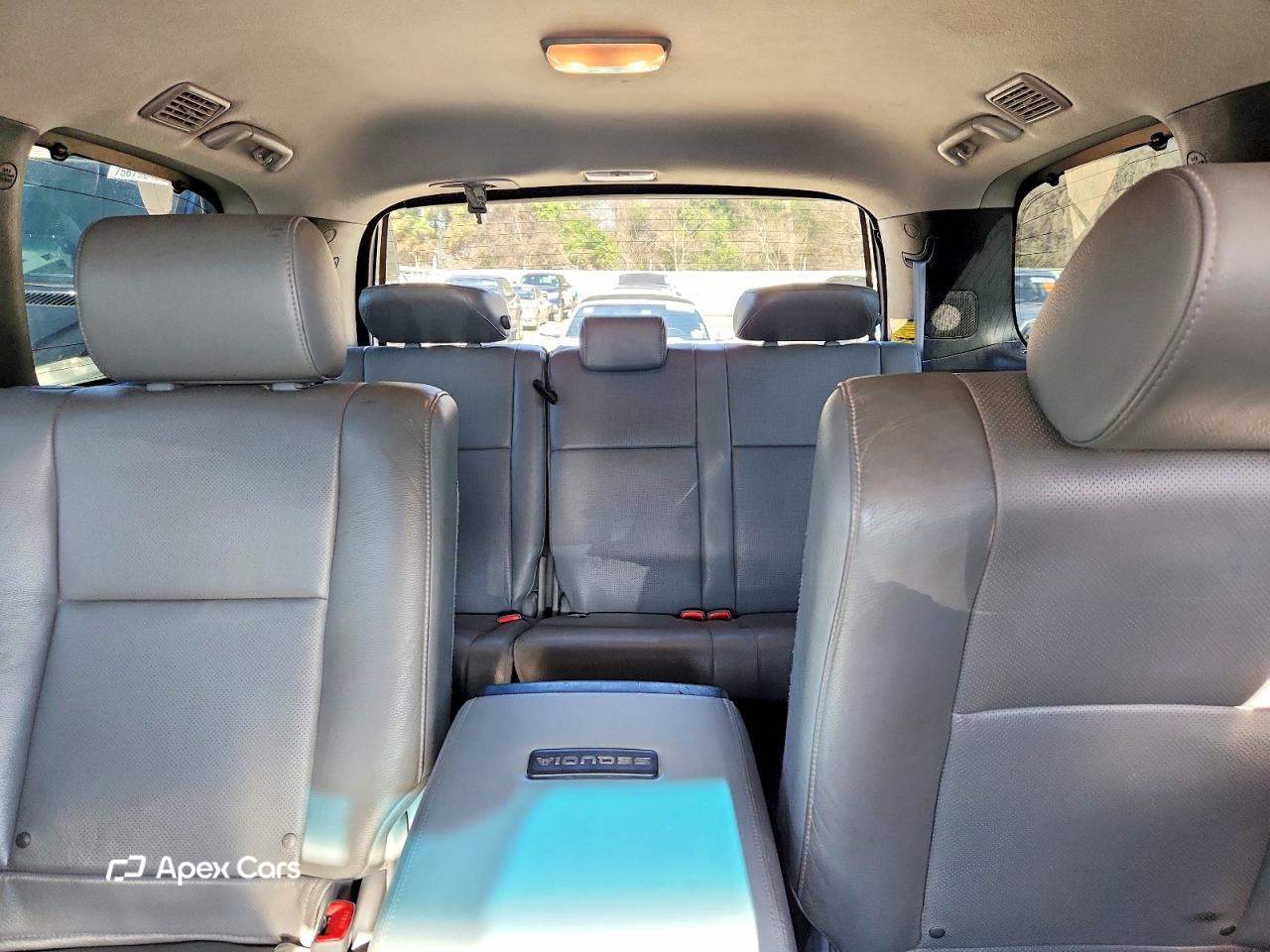Toyota Sequoia 2013