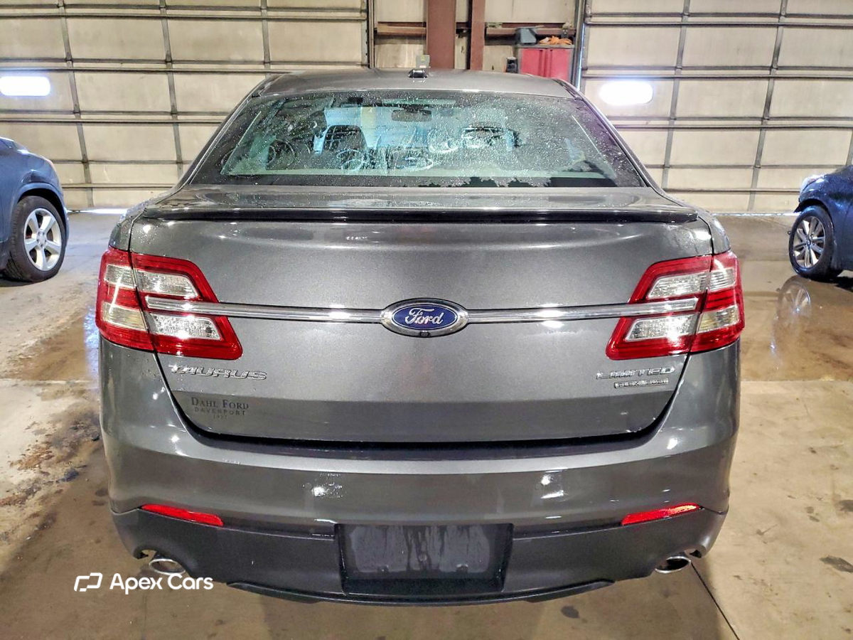 Ford Taurus 2016