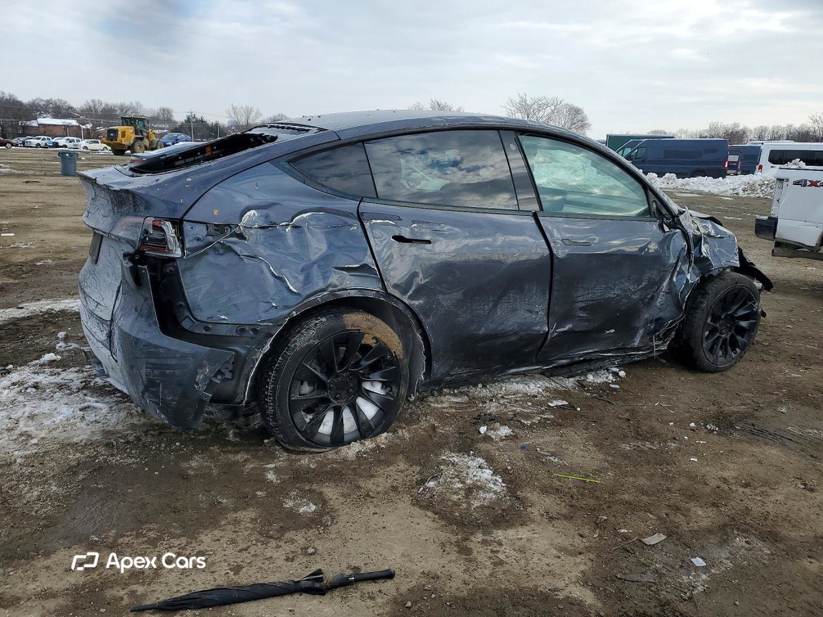 Tesla Model Y 2022