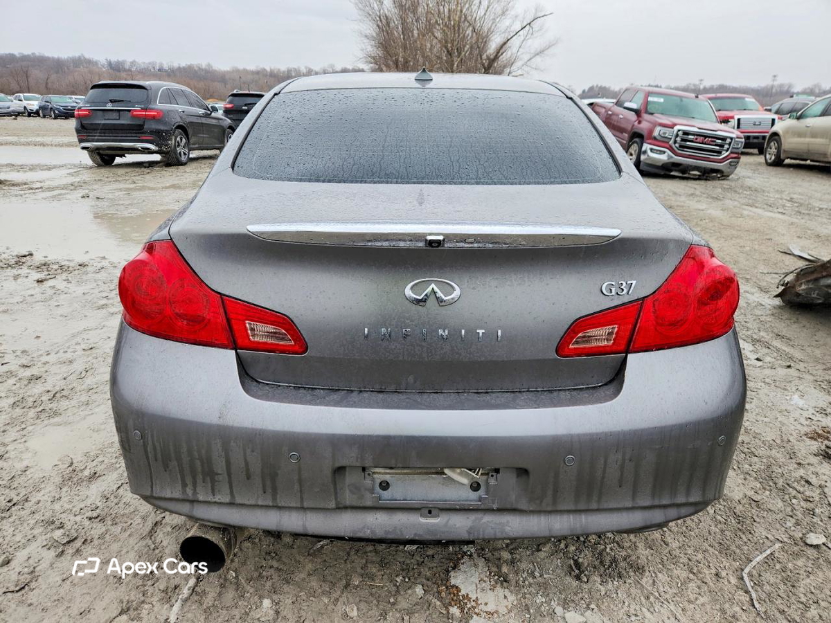 Infiniti G 2013