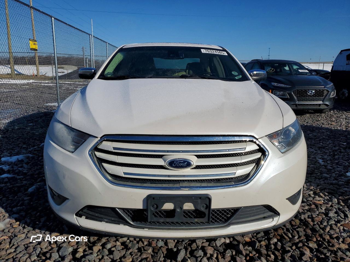 Ford Taurus 2015