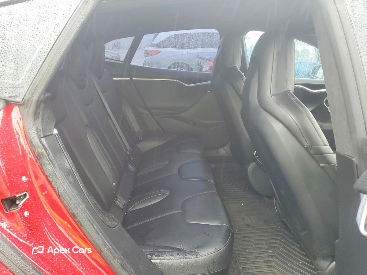 Tesla Model S 2016