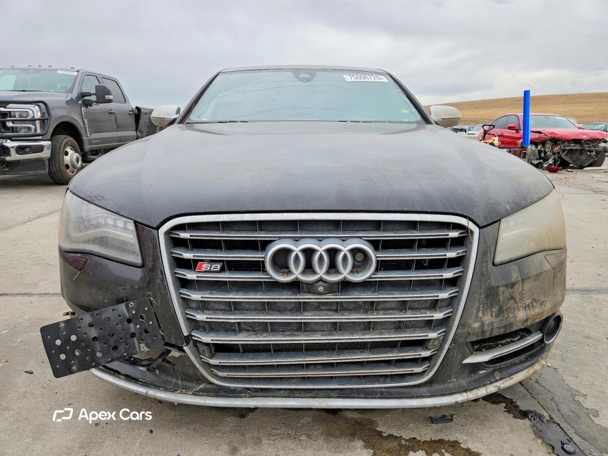 Audi S8 2013