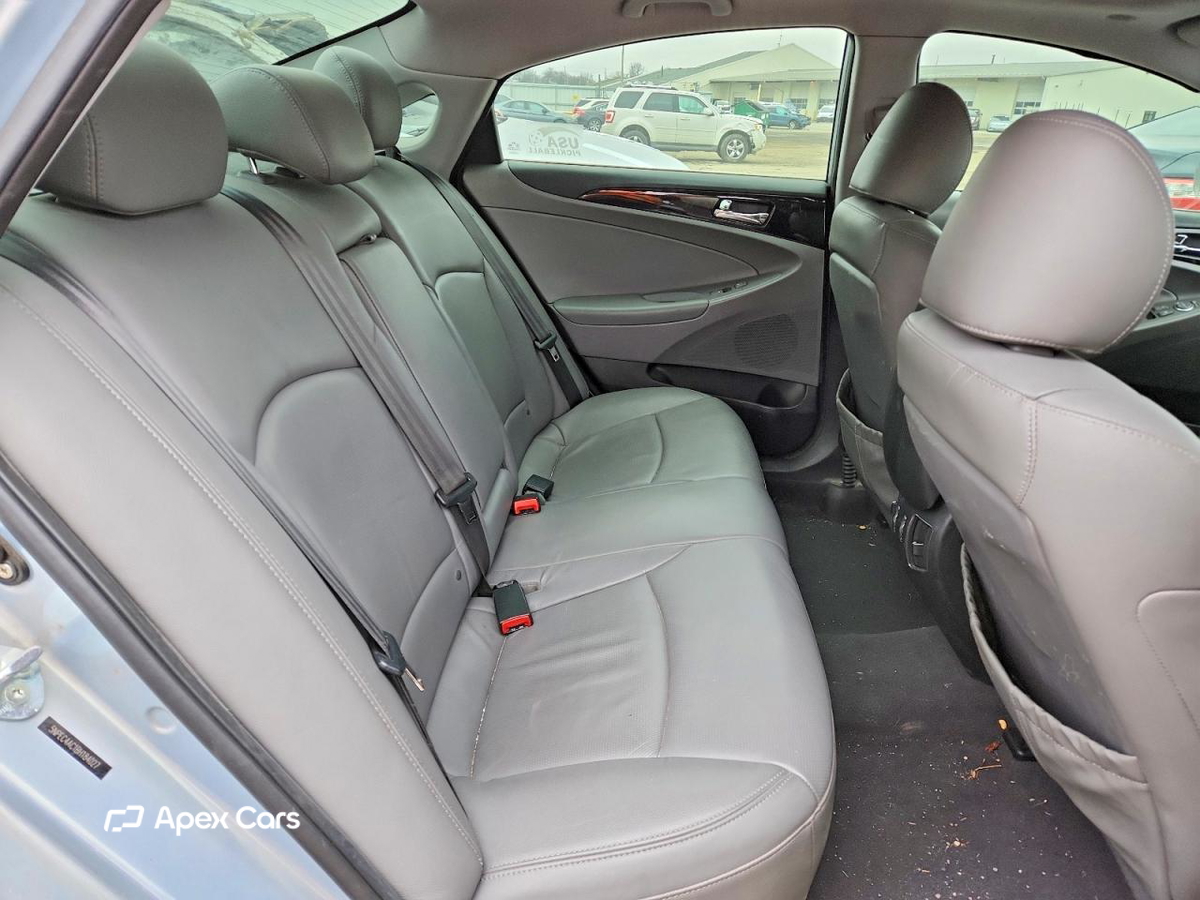 Hyundai Sonata 2011