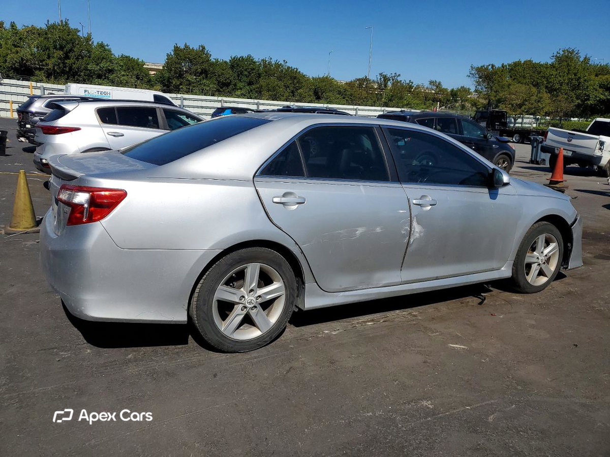 Toyota Camry 2012