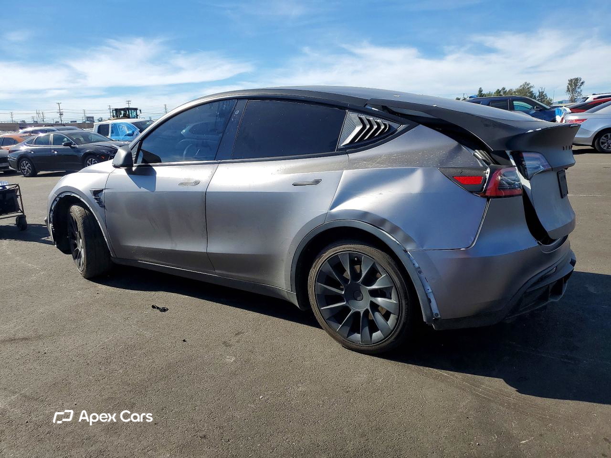 Tesla Model Y 2020