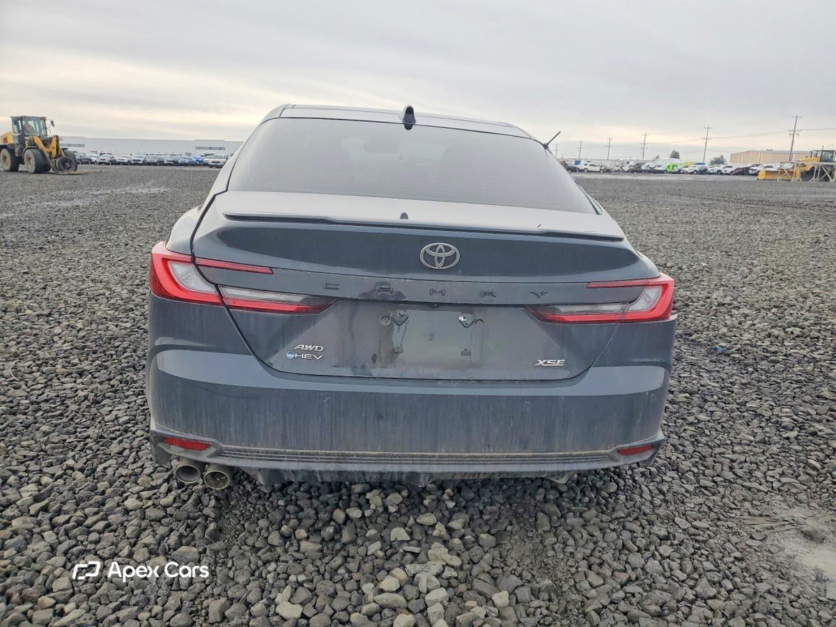 Toyota Camry 2025