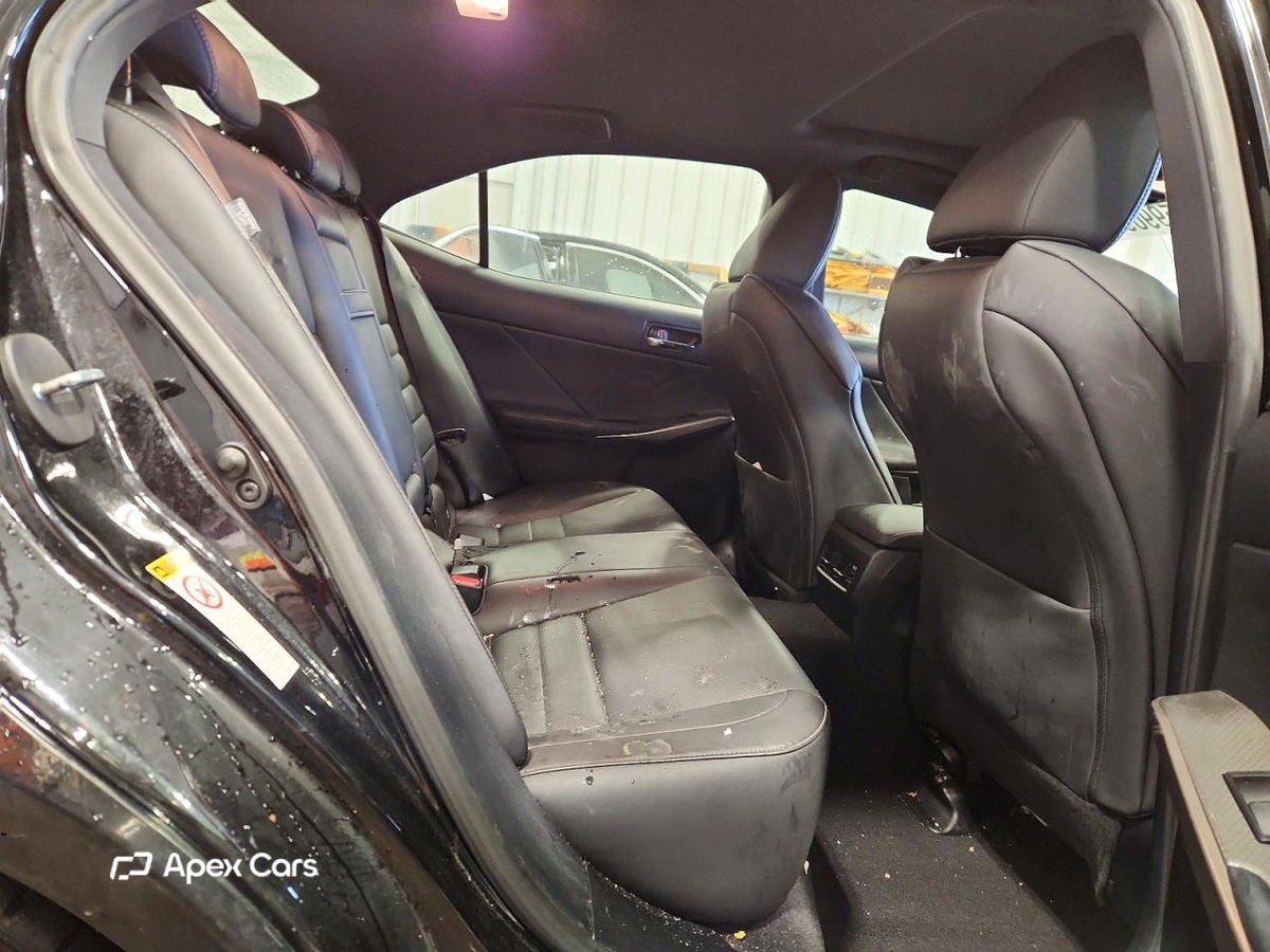 Lexus IS 2016