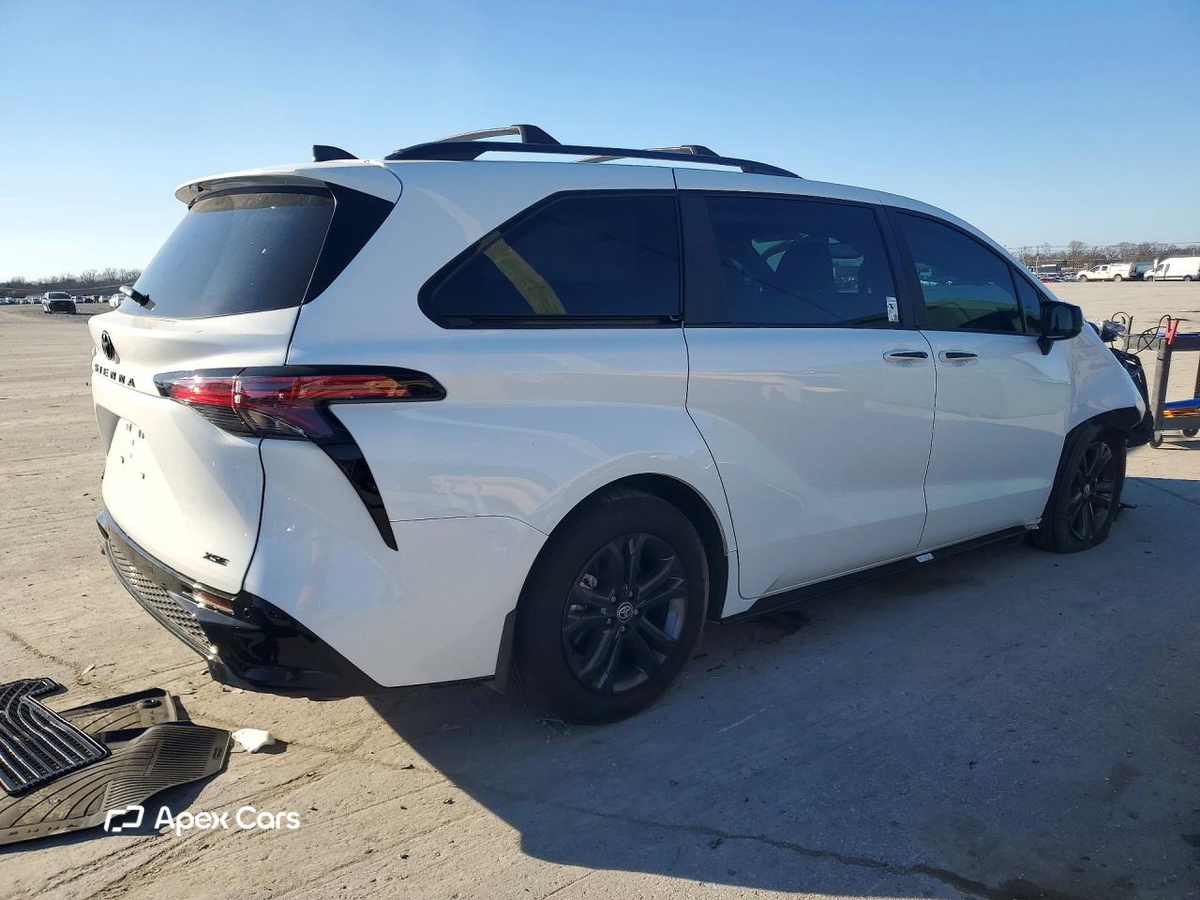 Toyota Sienna 2025