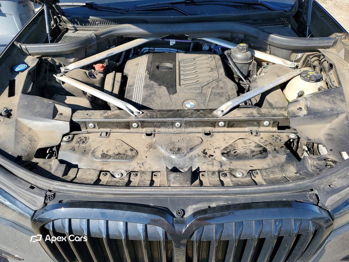 BMW X7 2021