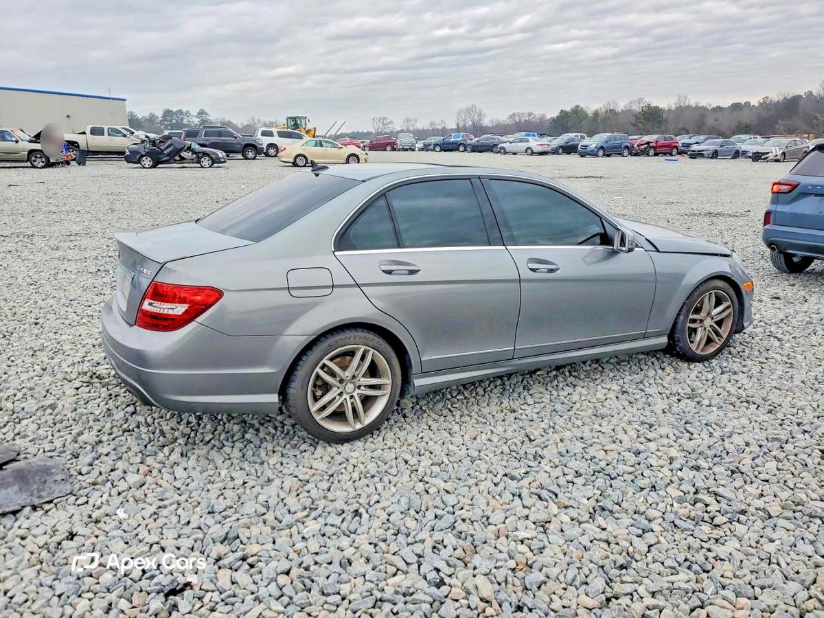 Mercedes-Benz  2013