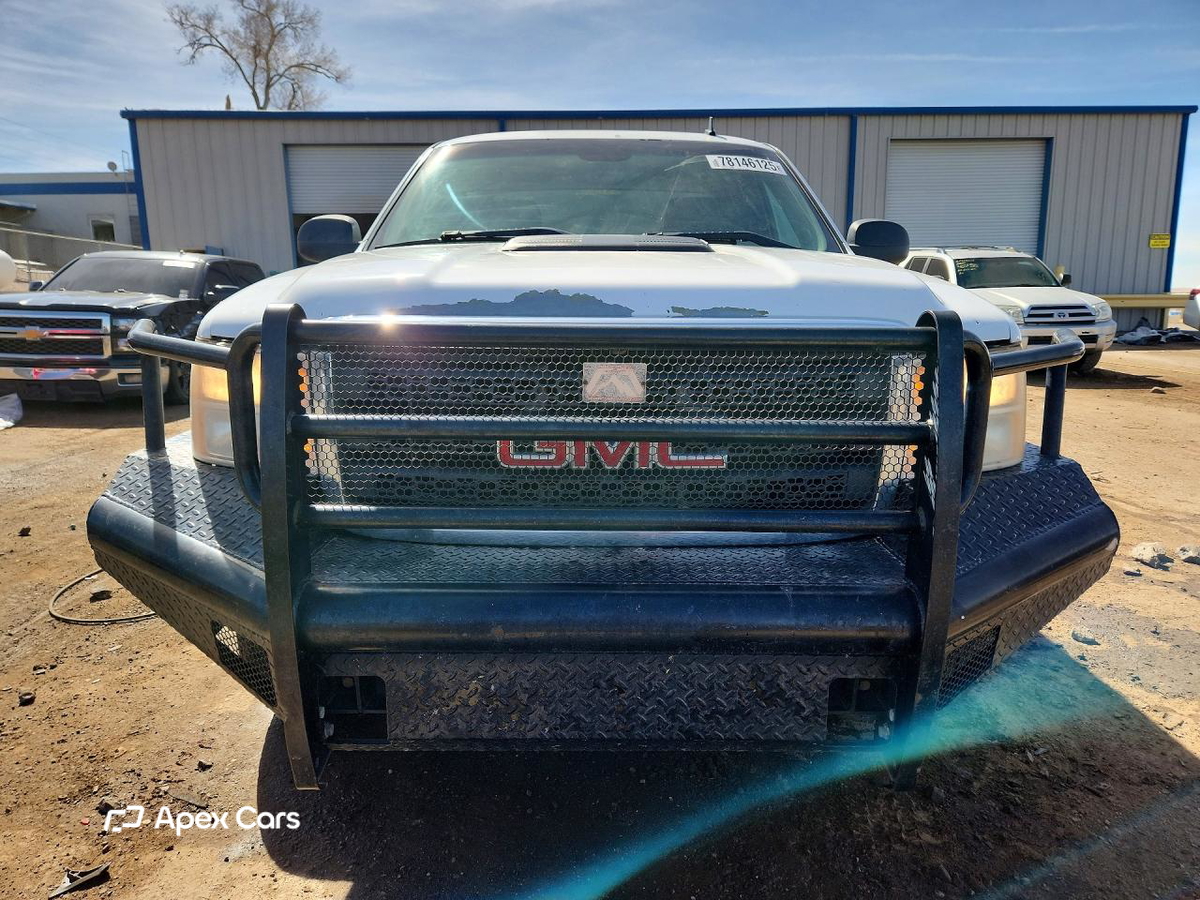 GMC Sierra 2011