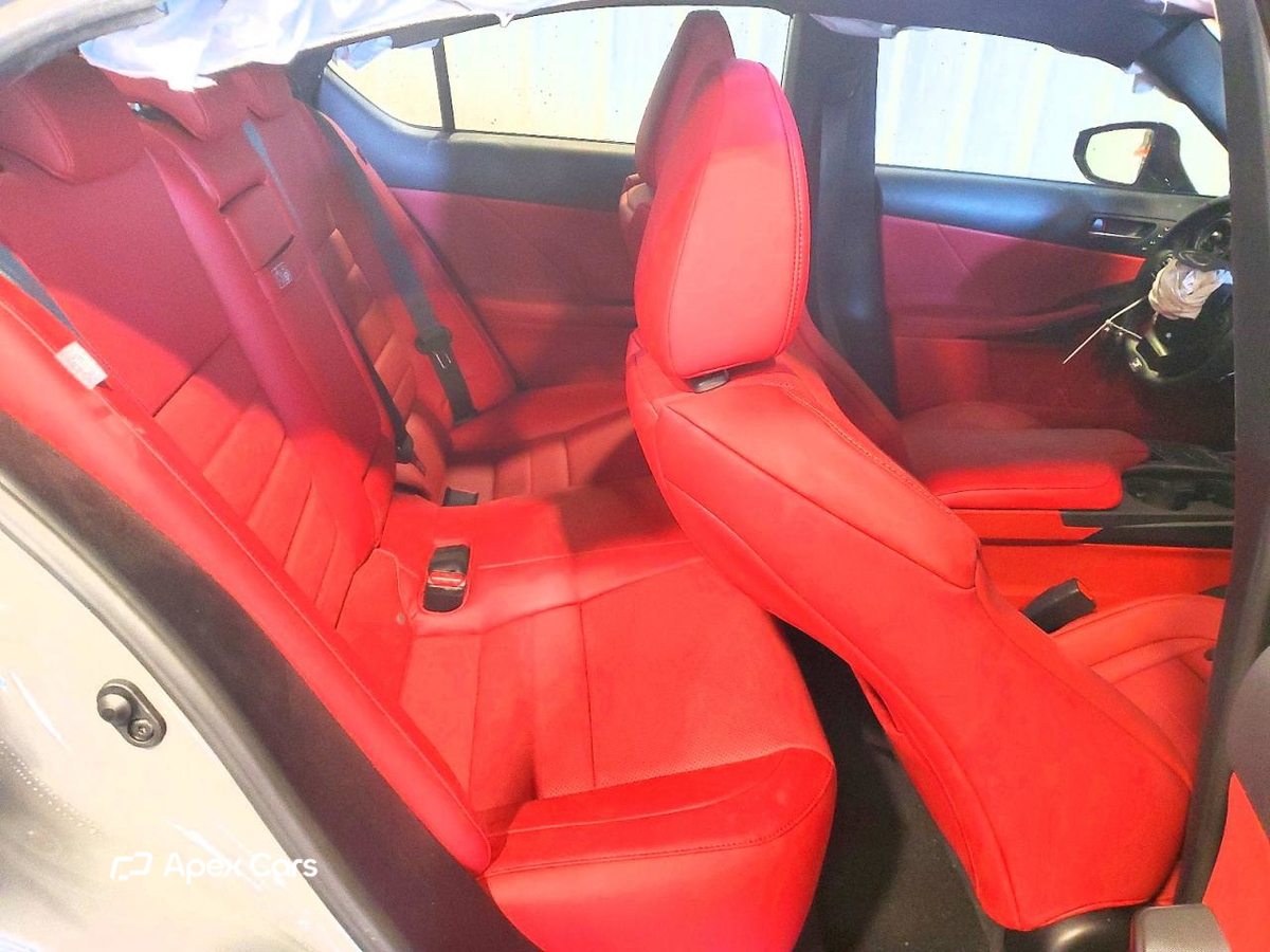 Lexus IS 2024