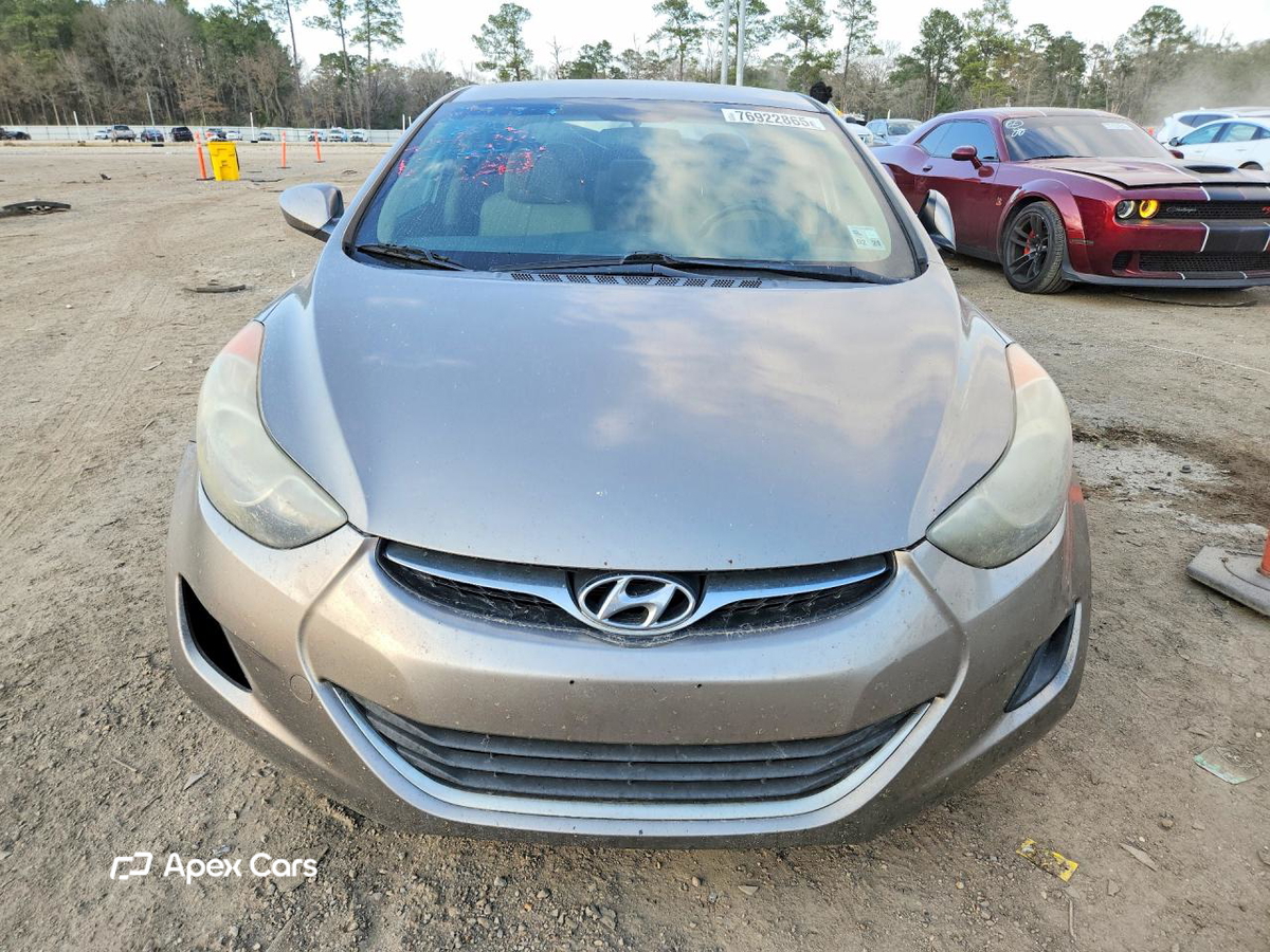 Hyundai Elantra 2013
