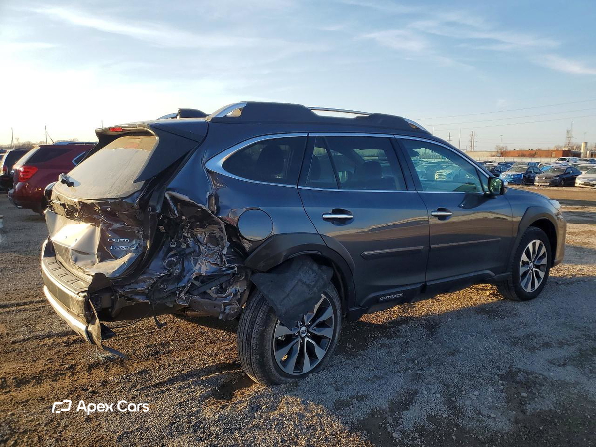Subaru Outback 2025