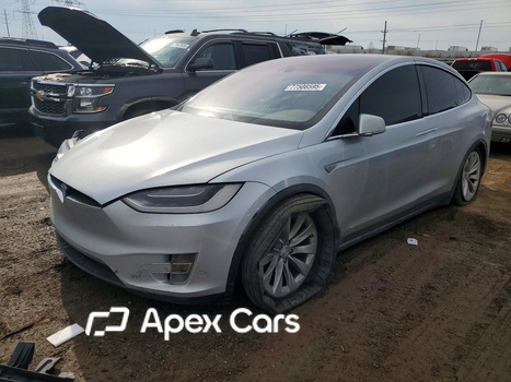 Tesla Model X 2016 - Image 1 of 13